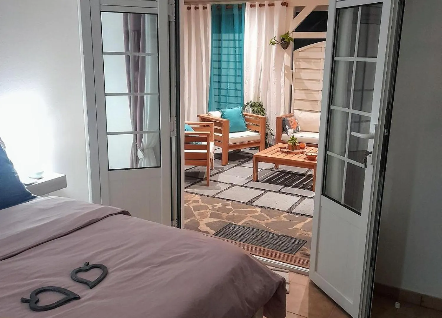 Les Bromelias Chez Djo Et Rosy Lejlighed Sainte-Marie
